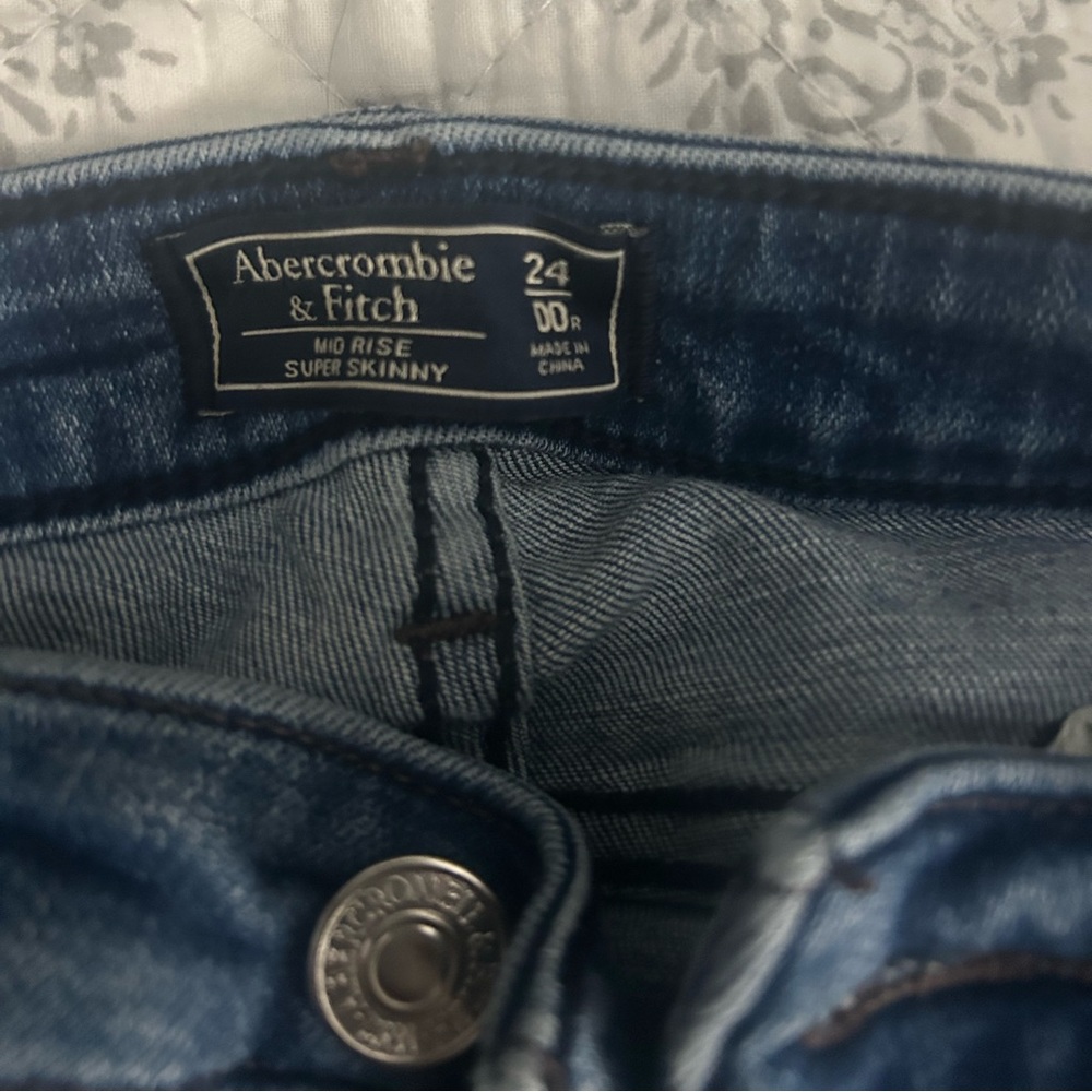 A&F skinny jeans sz00